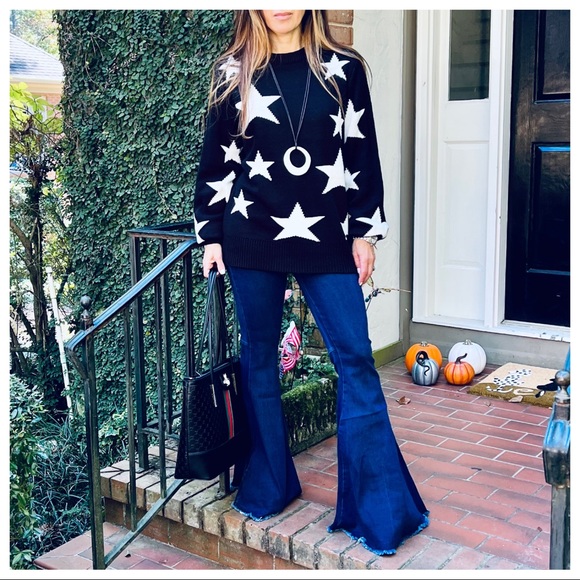 Fabulous relaxed Fit Star Sweater - Picture 3 of 9